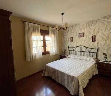 Colmenar del Arroyo Apartment | La Garrocha