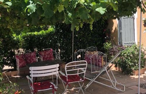 Villie-Morgon Bed & Breakfast | La Gatille