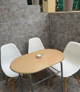 Sannois Apartment | La girafe