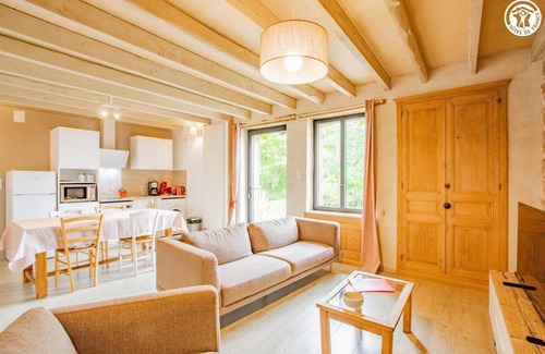 Montmelard House | La Glycine - MONTMELARD