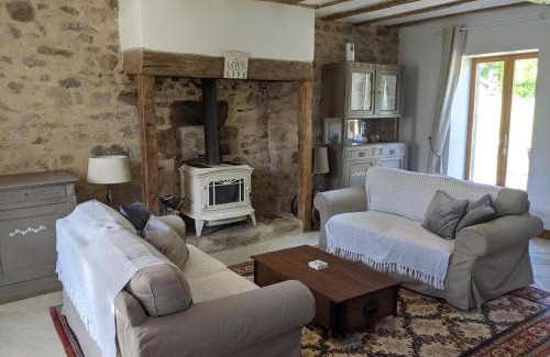 Cromac House | La Grace Les Trois Petites Maisons