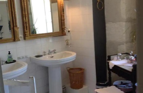 Vorly Bed & Breakfast | La grand' maison