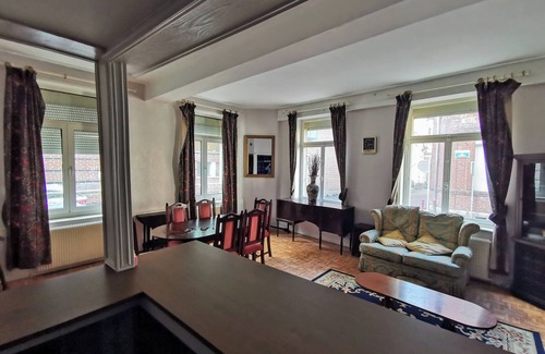 Hesdin House | La grande Hesdinoise - sleeps 6 near the square and its shops
