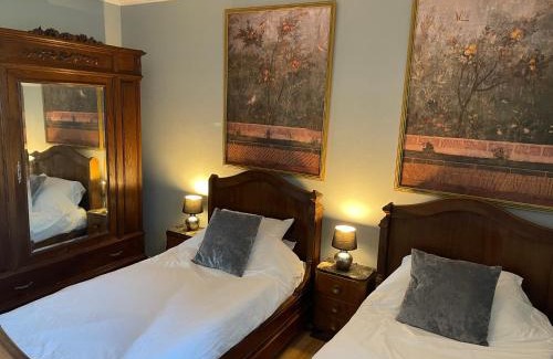 Pas-de-Jeu Bed & Breakfast | La Grande Maison