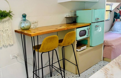 Graham House | "La Grande" Retro Escape
