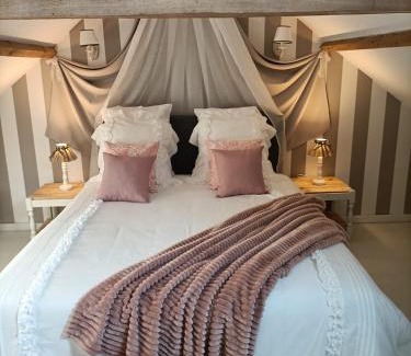 Woignarue House | La Grange Aux Hirondelles - Chambre romantique