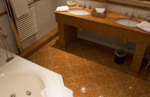 Conde-Northen Hotel | La Grange De Conde Chateaux Et Hotels Collection