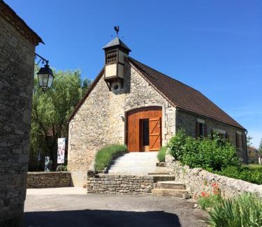 Cornac House | La Grange Du Noyer