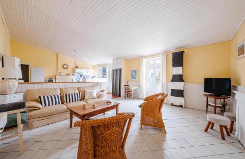 Saint-Pierre-d'Oleron House | La Grange Bleue - Parking privé - A 2km de la mer