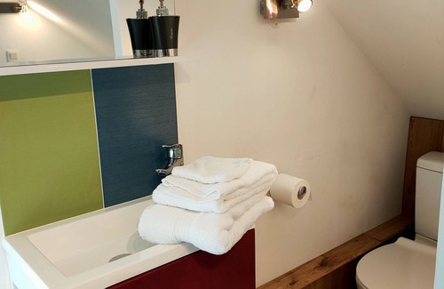 Perrusson Bed & Breakfast | LA Grenetiere Chambre Pour une Personne Avec Balcon