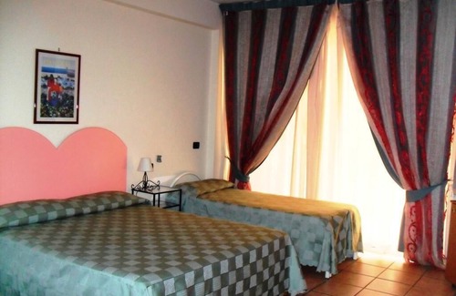 Sant'Alessio Siculo House | La Grotta