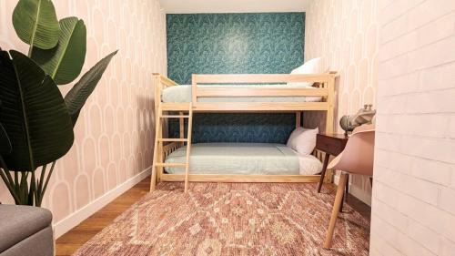 Ladera Heights Apartment | LA Huge Mid Century Guesthouse Patio LAX Beach