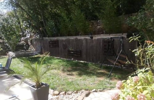 Aubenas House | La Libellule Bleue - Villa Piscine Privée
