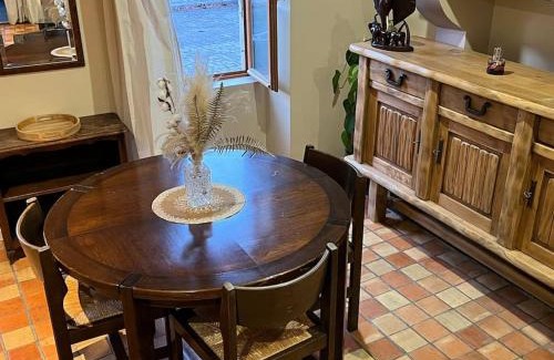 La Roche-de-Glun House | La Lone 1870