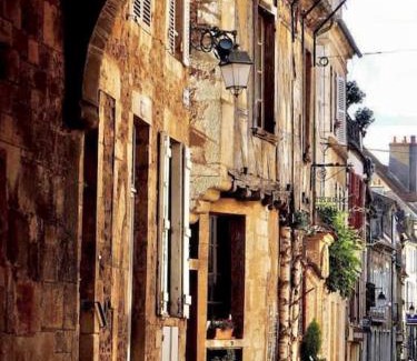 Avallon Apartment | La Loupière