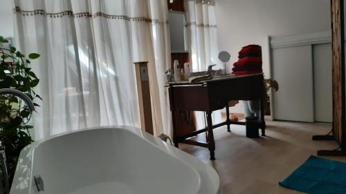 Saint-Sylvestre-de-Cormeilles Bed & Breakfast | La martre