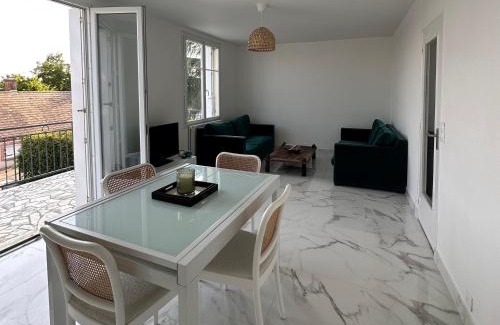 Saint-Georges-sur-la-Pree House | La Maison d'Heidi