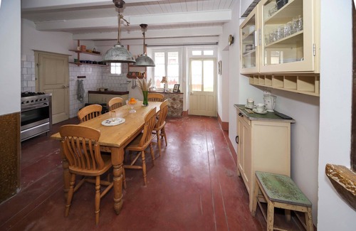 Arbigny-sous-Varennes Cottage | "la MAISON DE MA TANTE" plenty of romance from the French countryside