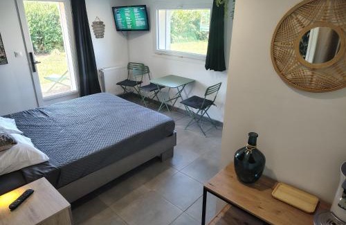 Saint-Just-Saint-Rambert Bed & Breakfast | La Maison des Unchats