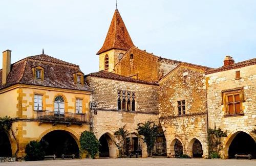 Monpazier Apartment | La Maison Anglaise
