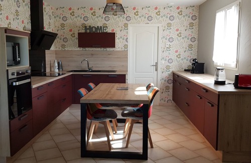 La Courade House | La maison aux ânes in the countryside, surrounded by vineyards with swimming pool.