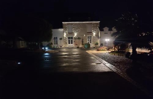 Nueil-sous-Faye House | LA MAISON D'ALIDA