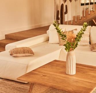 Chamaret Villa | La Maison d'Ambrine - La Villa Ibiza