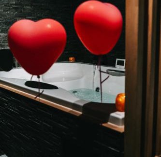 Couvin House | La maison d Aurore loft et spa privatif