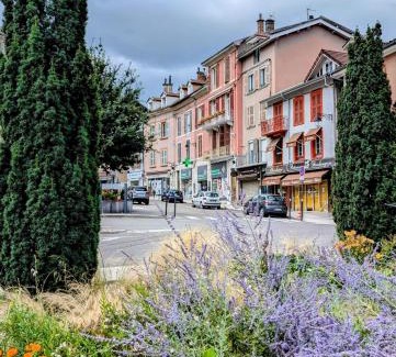 Saint-Blaise-du-Buis Bed & Breakfast | La Maison d'Arlette - Maison d'Hôte et Gite au coeur de l'Isère à 10 mn de Voiron, capitale de la Chartreuse, et du Lac de Paladru
