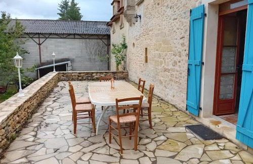 Meyrals House | La Maison De Carmensac