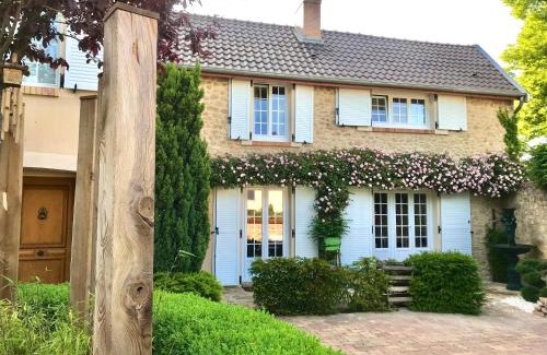 Courcelles-Sapicourt Bed & Breakfast | La Maison de Manolie