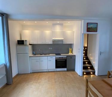 Jars House | La Maison de Jars