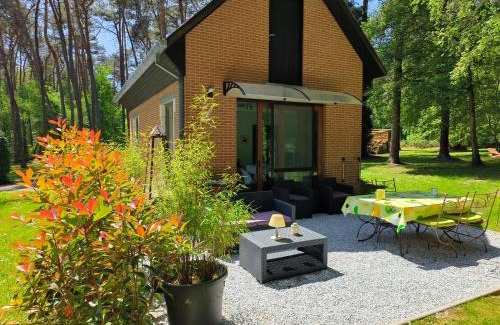 Bernissart House | La Maison de Lise