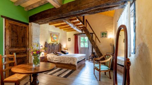Plieux Bed & Breakfast | La Maison de Yûka