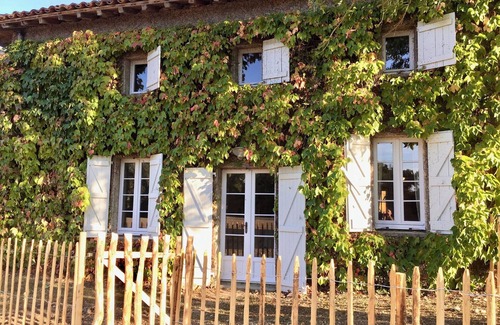 Cintegabelle House | LA Maison DES Champs, Grand Gîte Douillet, au Calme, Avec vue sur la Campagne