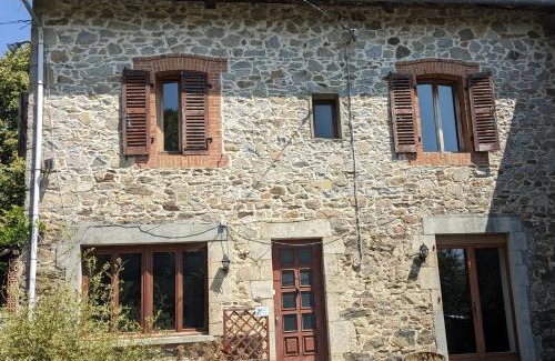 Ladignac le Long House | La Maison des Etangs Gite