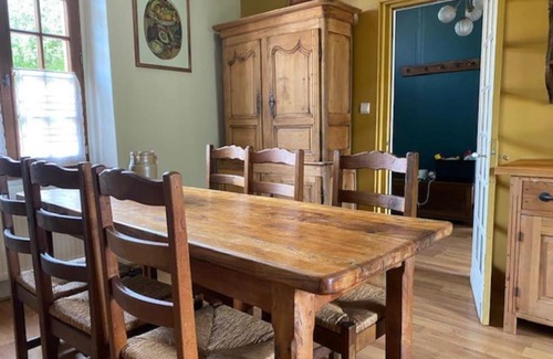 Tannerre-en-Puisaye House | La maison des 3 sœurs Séjour familial en Bourgogne