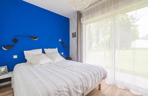 Athis House | La Maison Des Roses