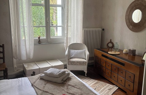 Esperaza Bed & Breakfast | La Maison du Chapeliers Bed & Breakfast