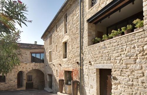 Martignargues Bed & Breakfast | La Maison du Passage - Chambres - Suites premium, Spa, Piscine et Restaurant
