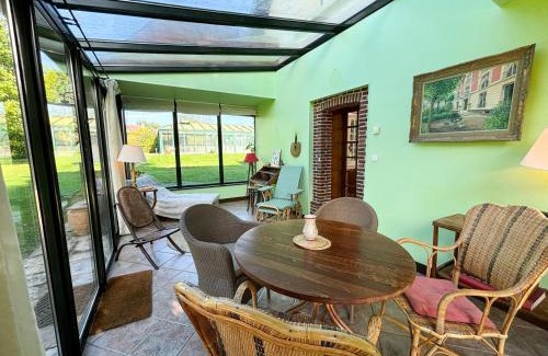 Saint-Sulpice-sur-Risle House | La Maison du Tilleul avec Piscine couverte chauffée