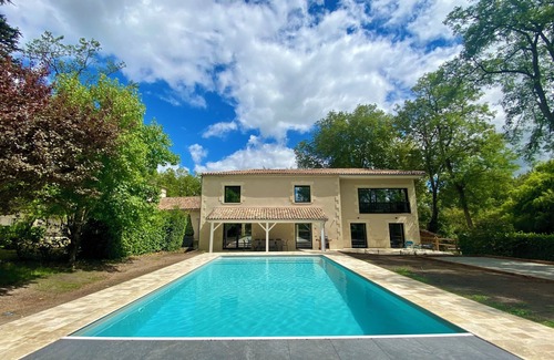 Verac Villa | La Maison L'Eperon in the vineyards close to Saint Emilion.