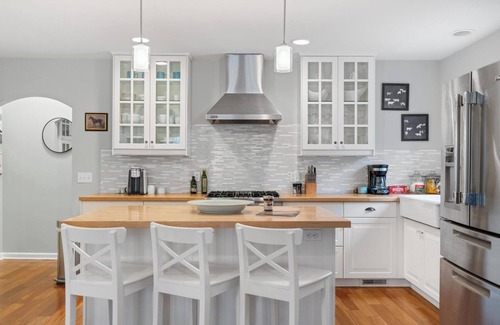 Harbor Springs House | La Maison on Main with views of the Harbor Point and a Private Courtyard!
