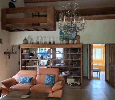 Eyragues Apartment | La Maison perchée - Mas de Rousseau