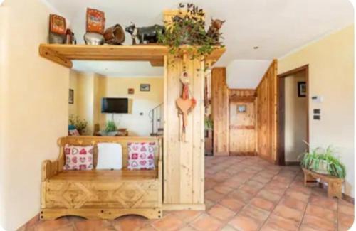 Grand Brissogne House | La maison rose