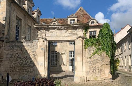 Crepy-en-Valois Bed & Breakfast | La Maison Saint Joseph