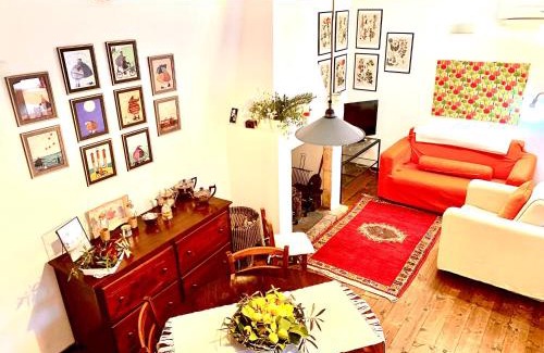 Laconi House | - La Maisonette - Casa Vacanze - Nel centro storico a 30 mt dal Parco Aymerich, Museo Menhir, Casa di Sant'Ignazio - Holiday Home with Kitchen