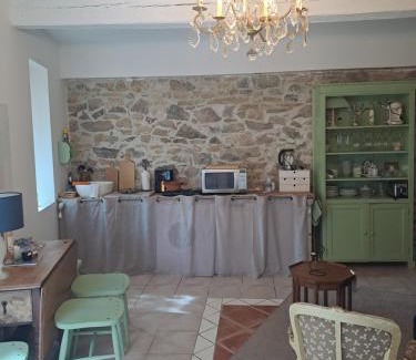 Sainte-Valiere House | La maisonnette avec SPA, PISCINE et CLIMATISATION