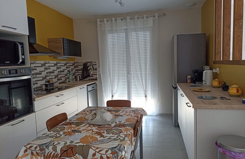 Savieres House | la Maiziéroise : Coquet Pavillon Pour Vacances