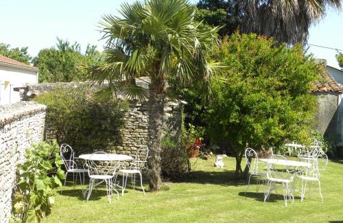 Saint-Georges-d'Oleron Apartment | La Marie Galante Appart'Hotel